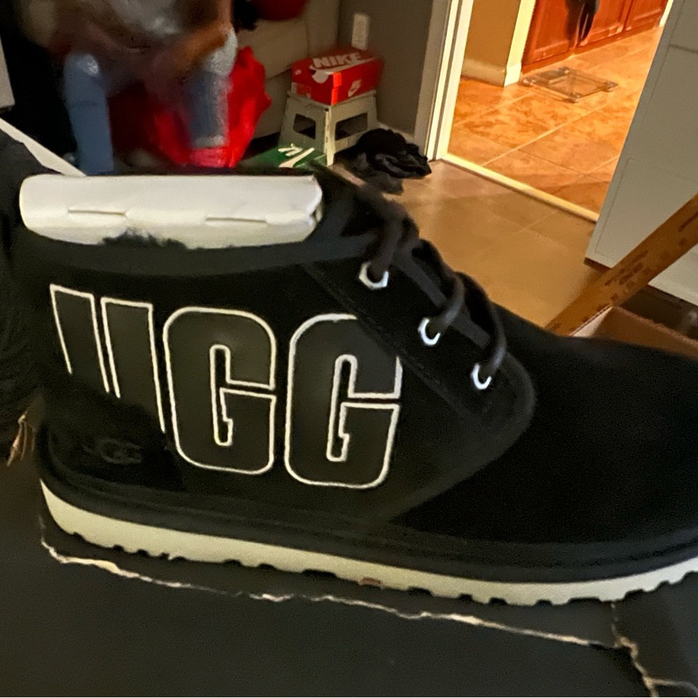 UGG BOOTS Wheat, and black